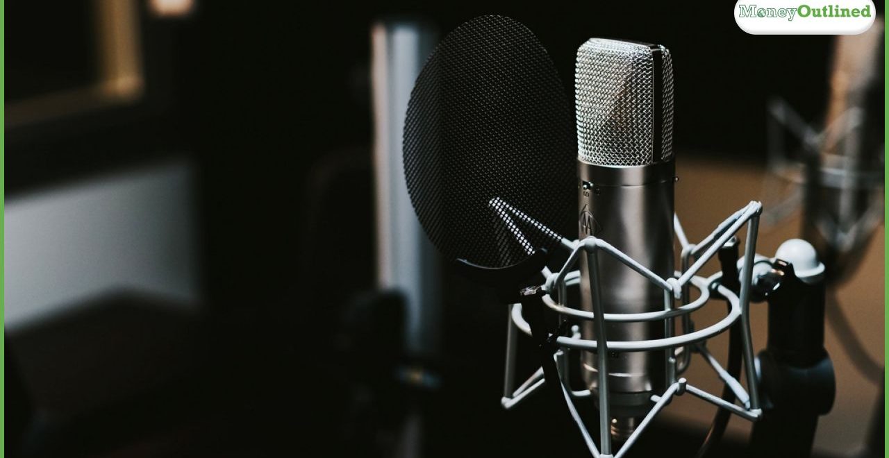 Top 5 Best Business Podcasts For the Entrepreneurs