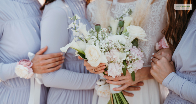 Embrace Minimalist Bridesmaids' Bouquets